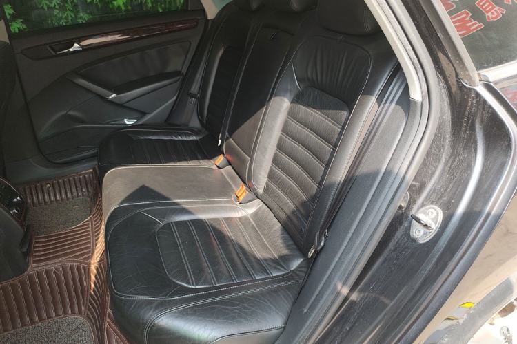 Used Volkswagen Passat 2011 1.8 TSI DSG Ultimate Edition Left Rear Seat