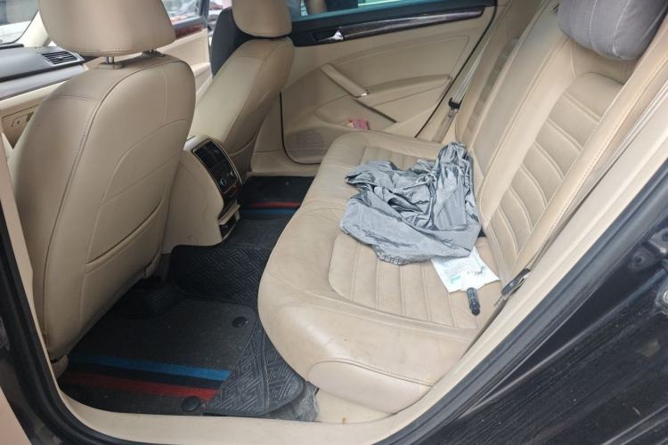 Used Volkswagen Passat 2011 1.8TSI DSG Prestige Edition Left Rear Seat