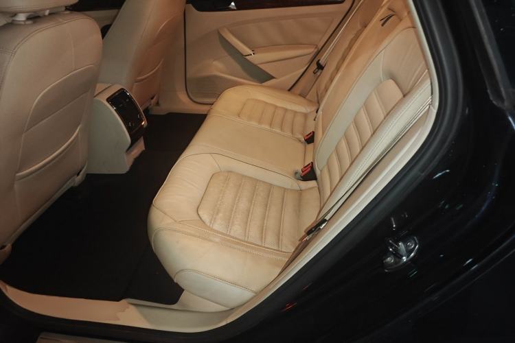 Used Volkswagen Passat 2011 1.8TSI DSG Prestige Edition Left Rear Seat