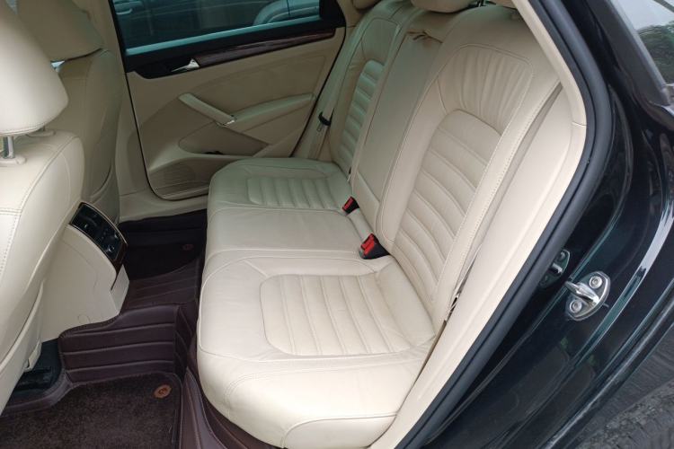 Used Volkswagen Passat 2011 1.8TSI DSG Prestige Edition Left Rear Seat