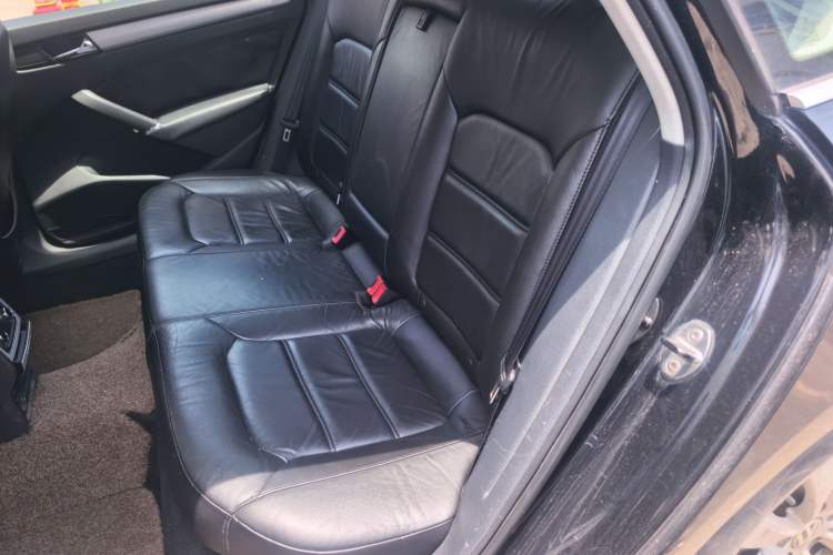 Used Volkswagen Passat 2011 1.8 TSI DSG Prestige Edition Left Rear Seat