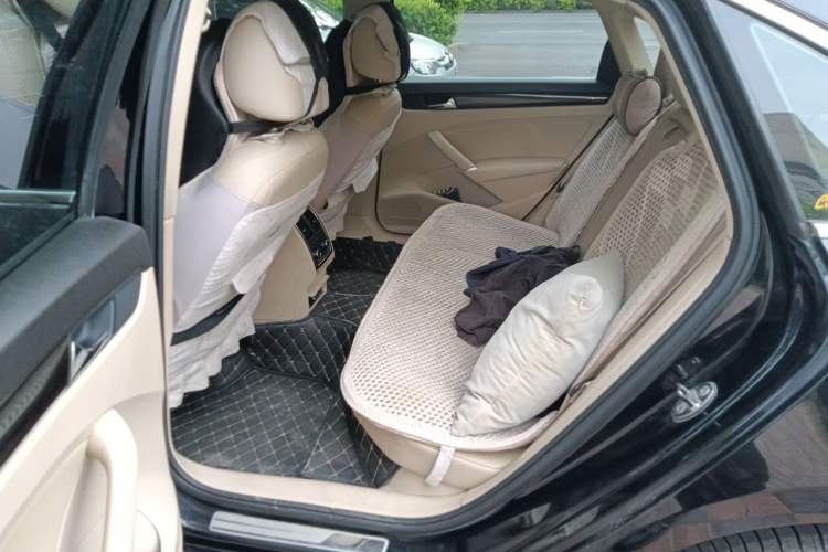 Used Volkswagen Passat 2011 1.8 TSI DSG Prestige Edition Left Rear Seat
