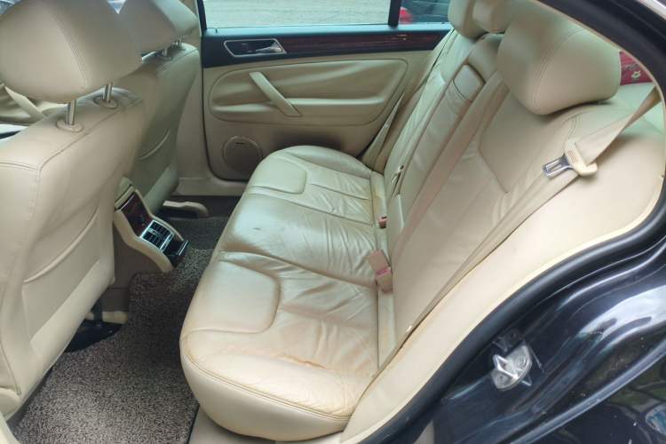 Used Volkswagen Passat 2011 1.8T Automatic Luxury Model Left Rear Seat