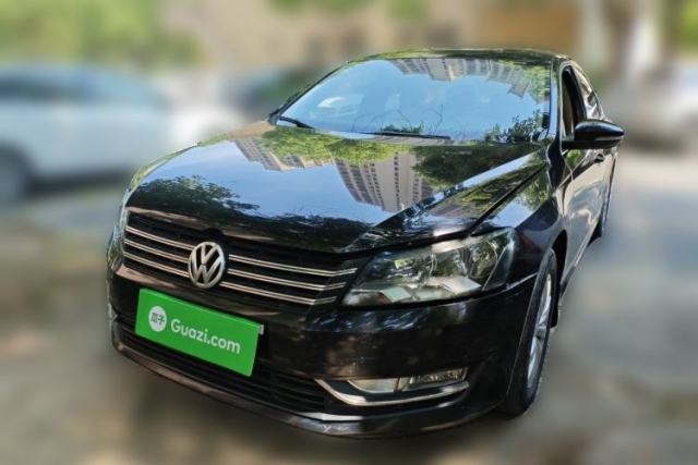 Ojetý Volkswagen Passat 2011 1.8 TSI DSG Prestige Edition