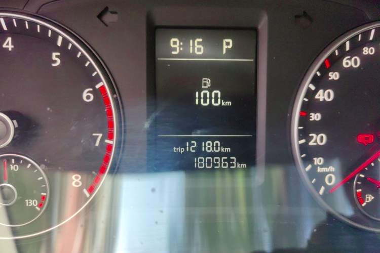 Used Volkswagen Passat 2011 1.8TSI Automatic Prestige Edition Odometer Close Up