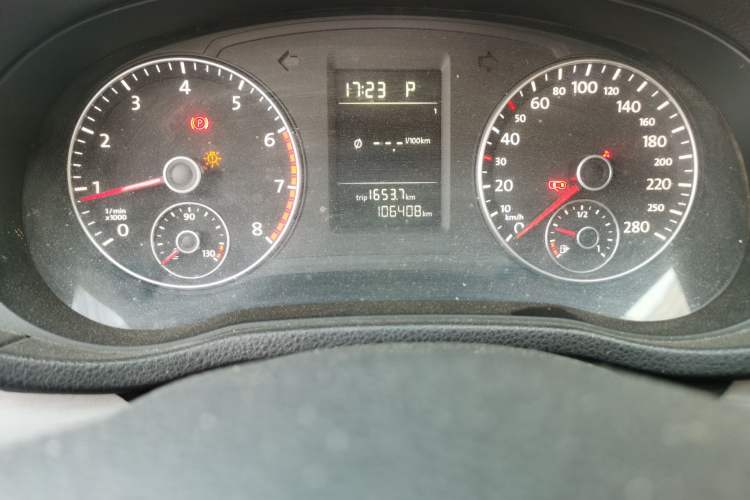 Used Volkswagen Passat 2011 1.8 TSI DSG Prestige Edition Odometer Close Up
