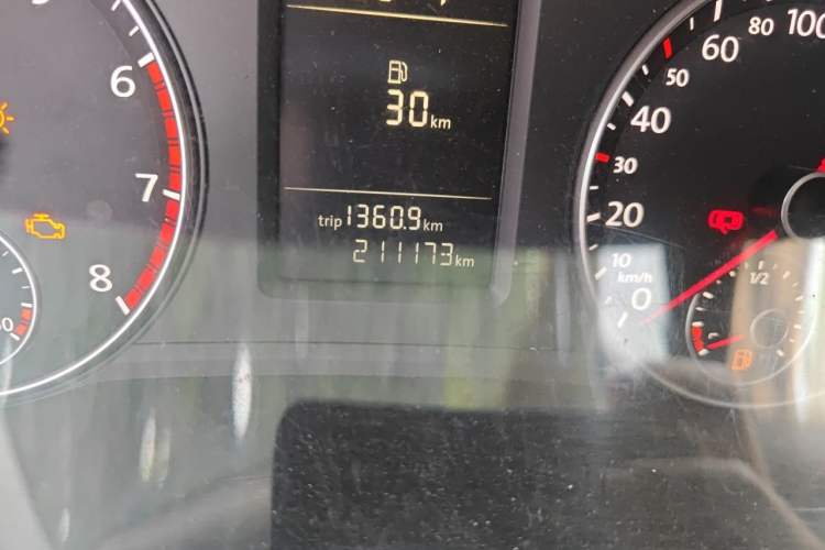 Used Volkswagen Passat 2011 1.8TSI Automatic Prestige Edition Odometer Close Up