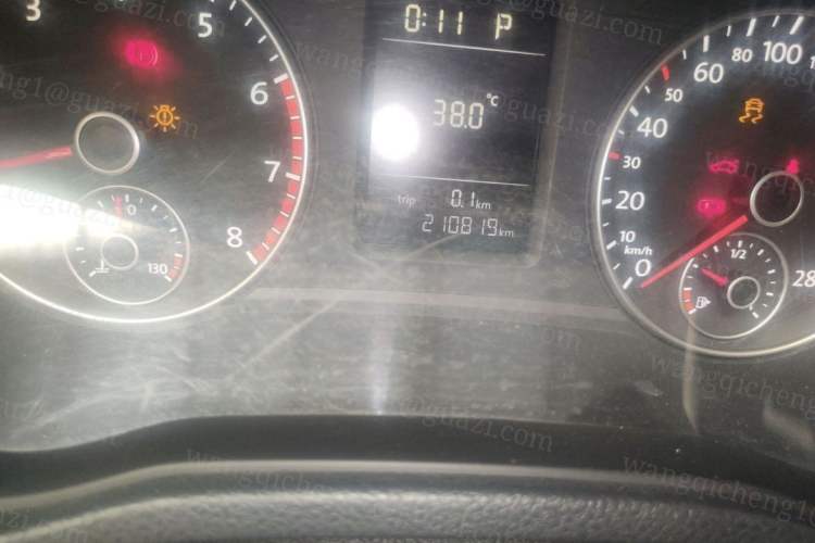 Used Volkswagen Passat 2011 1.8TSI Automatic Prestige Edition Odometer Close Up