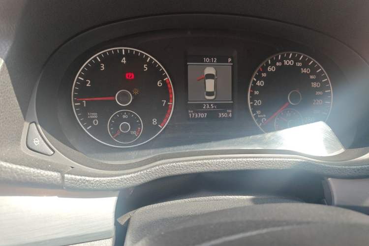 Used Volkswagen Passat 2011 3.0L V6 DSG Flagship Edition Odometer Close Up