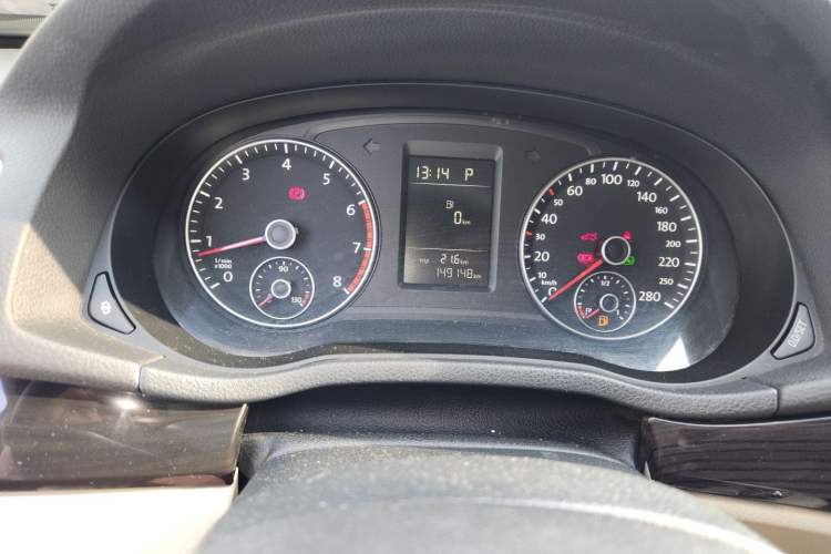 Used Volkswagen Passat 2011 1.4 TSI DSG Prestige Edition Odometer Close Up