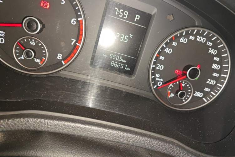 Used Volkswagen Passat 2011 1.8TSI Automatic Prestige Edition Odometer Close Up