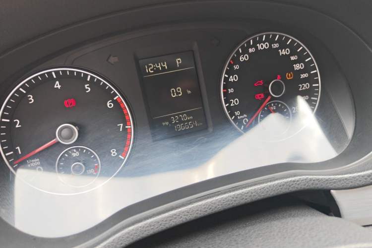 Used Volkswagen Passat 2011 1.4 TSI DSG Prestige Edition Odometer Close Up