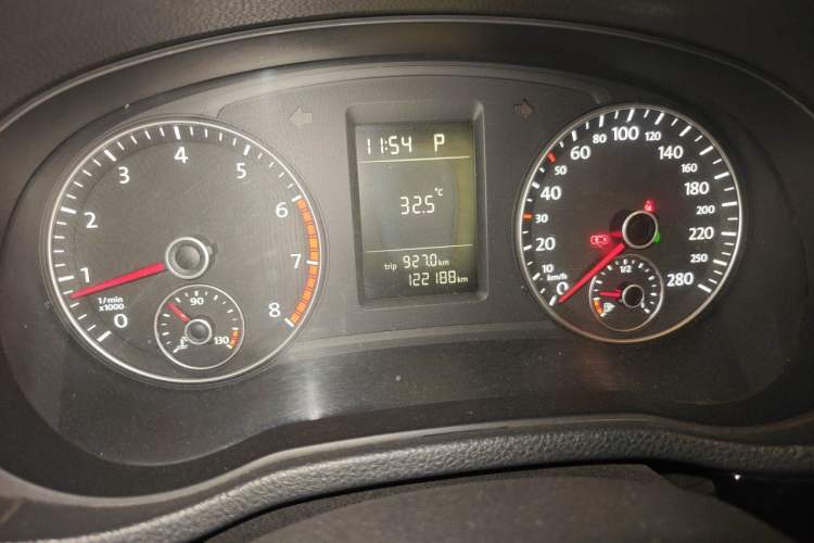 Used Volkswagen Passat 2011 1.8 TSI DSG Prestige Edition Odometer Close Up