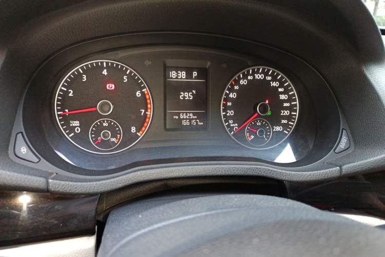 Used Volkswagen Passat 2011 1.8TSI Automatic Prestige Edition Odometer Close Up