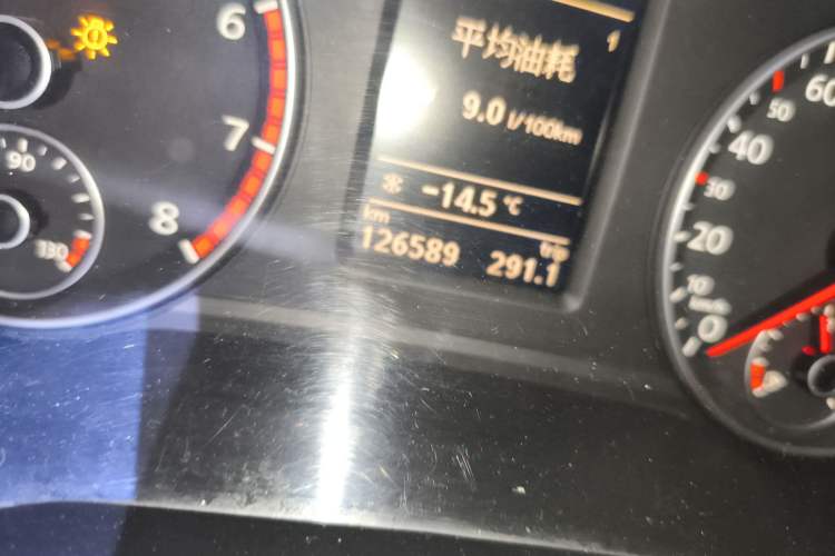 Used Volkswagen Passat 2011 1.8TSI DSG Prestige Edition Odometer Close Up