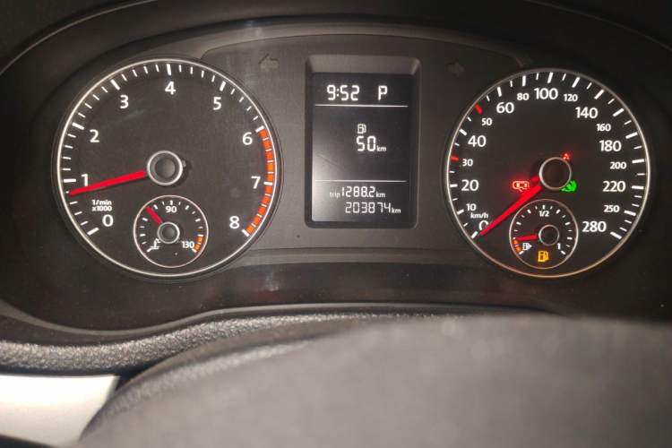 Used Volkswagen Passat 2011 1.8 TSI DSG Prestige Edition Odometer Close Up