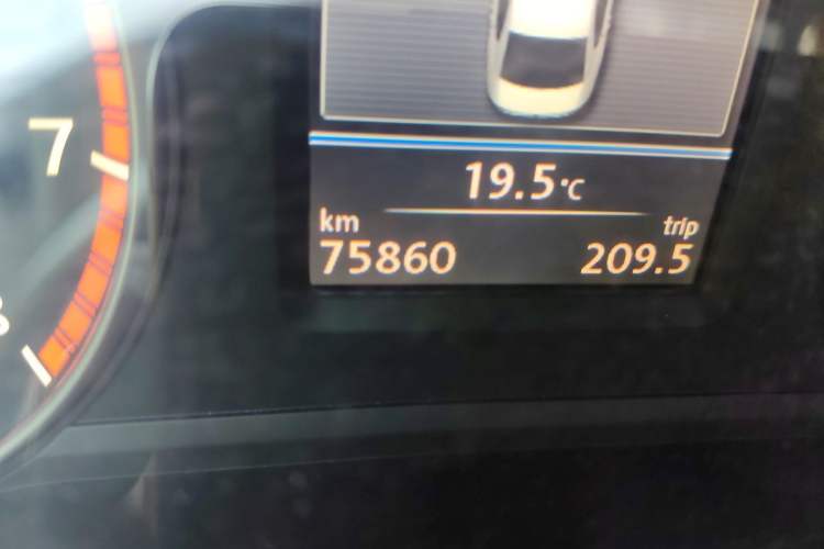 Used Volkswagen Passat 2011 1.8TSI DSG Prestige Edition Odometer Close Up