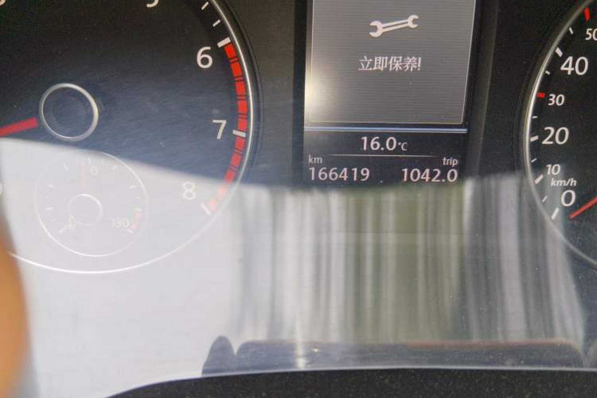 Used Volkswagen Passat 2011 2.0 TSI DSG Premium Edition Odometer Close Up