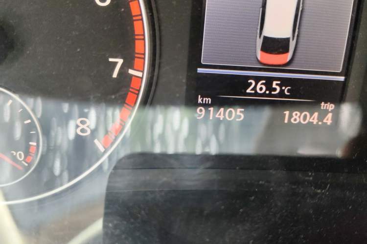 Used Volkswagen Passat 2011 3.0L V6 DSG Flagship Edition Odometer Close Up