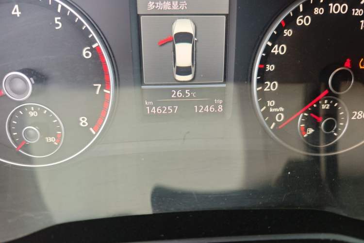 Used Volkswagen Passat 2011 3.0L V6 DSG Flagship Edition Odometer Close Up
