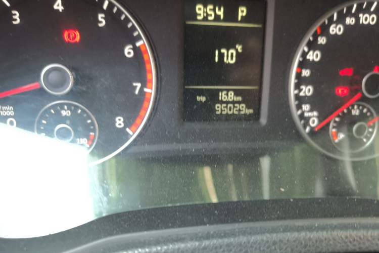 Used Volkswagen Passat 2011 1.8TSI Automatic Prestige Edition Odometer Close Up