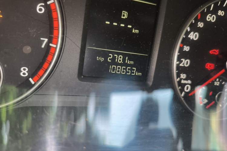 Used Volkswagen Passat 2011 1.8TSI Automatic Prestige Edition Odometer Close Up