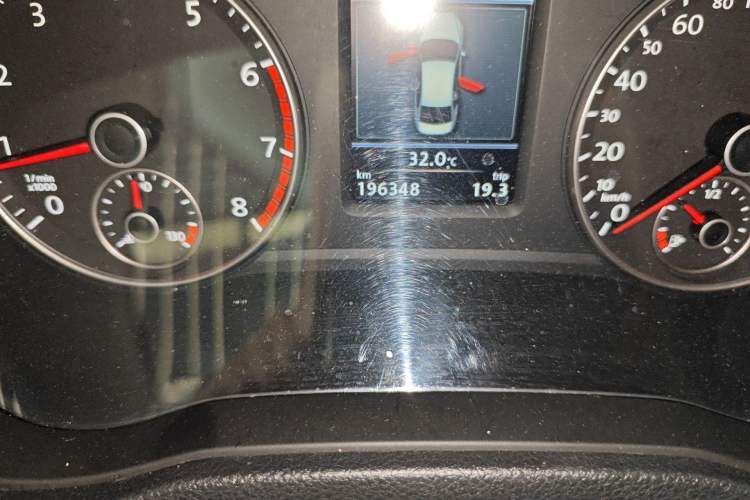 Used Volkswagen Passat 2011 1.8TSI DSG Prestige Edition Odometer Close Up