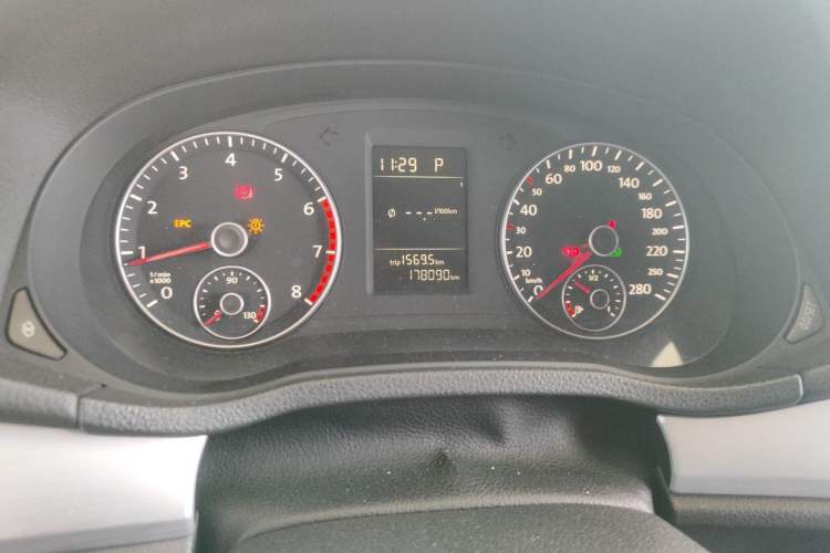 Used Volkswagen Passat 2011 1.8TSI Automatic Prestige Edition Odometer Close Up