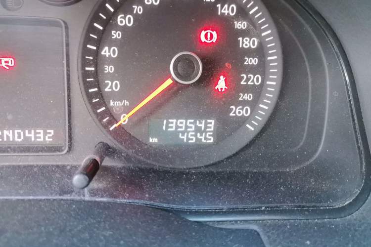 Used Volkswagen Passat 2011 1.8 TSI DSG Prestige Edition Odometer Close Up