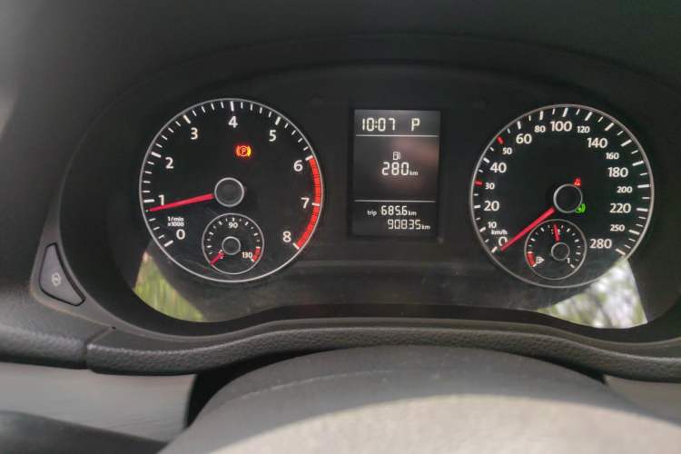 Used Volkswagen Passat 2011 1.8 TSI DSG Prestige Edition Odometer Close Up