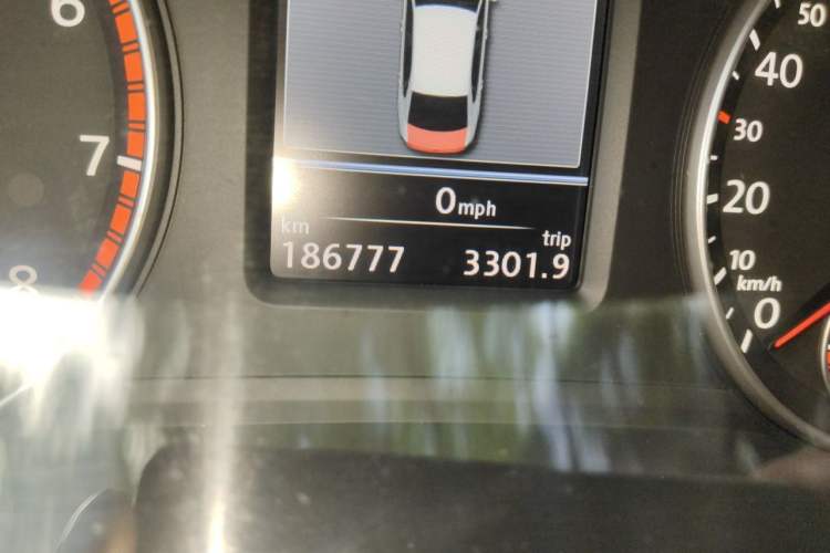 Used Volkswagen Passat 2011 2.0 TSI DSG Ultimate Edition Odometer Close Up