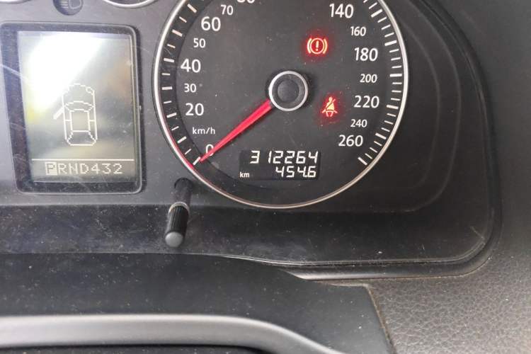 Used Volkswagen Passat 2011 1.8T Automatic Luxury Model Odometer Close Up