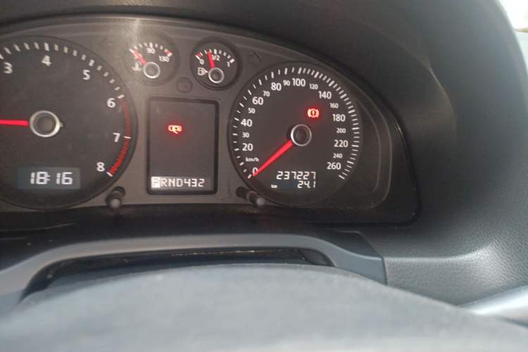 Used Volkswagen Passat 2011 1.8T Automatic Luxury Model Odometer Close Up
