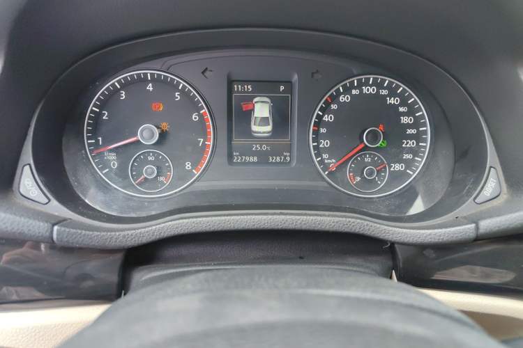 Used Volkswagen Passat 2011 1.4 TSI DSG Prestige Edition Odometer Close Up