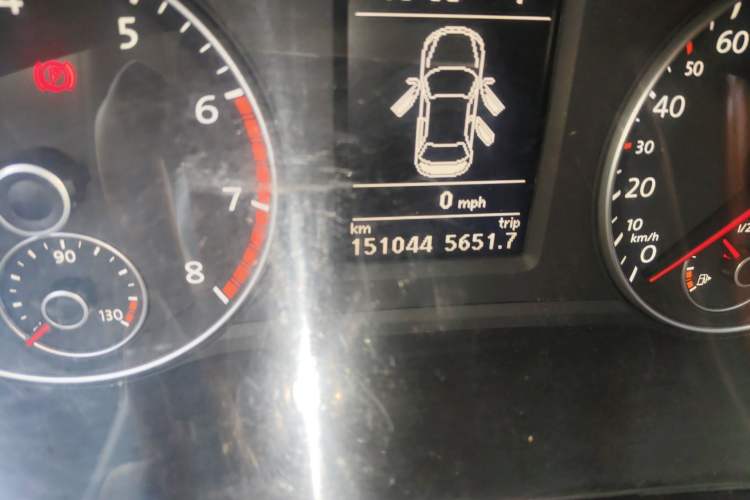 Used Volkswagen Passat 2011 1.8TSI DSG Prestige Edition Odometer Close Up