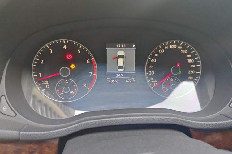 Used Volkswagen Passat 2011 1.8 TSI DSG Ultimate Edition Odometer Close Up