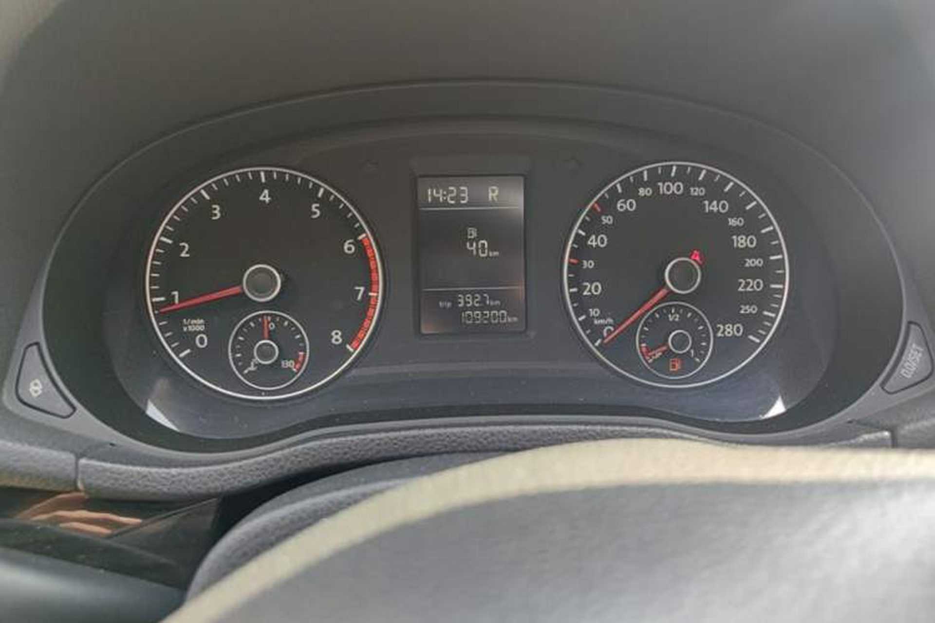 Used Volkswagen Passat 2011 1.8 TSI DSG Prestige Edition Odometer Close Up