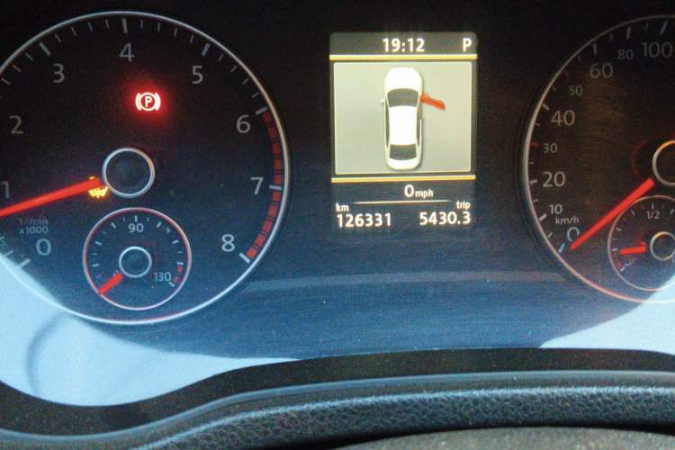 Used Volkswagen Passat 2011 1.8TSI DSG Prestige Edition Odometer Close Up
