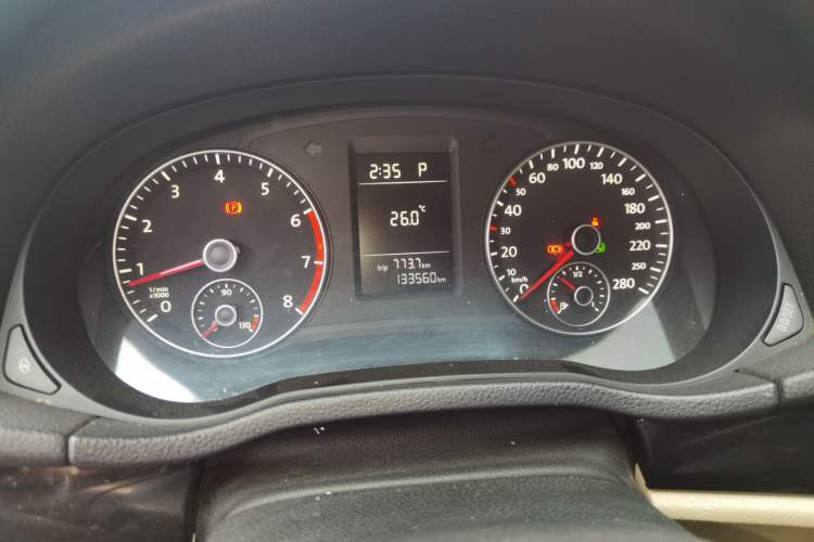 Used Volkswagen Passat 2011 1.8TSI Automatic Prestige Edition Odometer Close Up