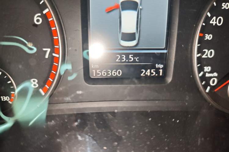 Used Volkswagen Passat 2011 2.0 TSI DSG Ultimate Edition Odometer Close Up