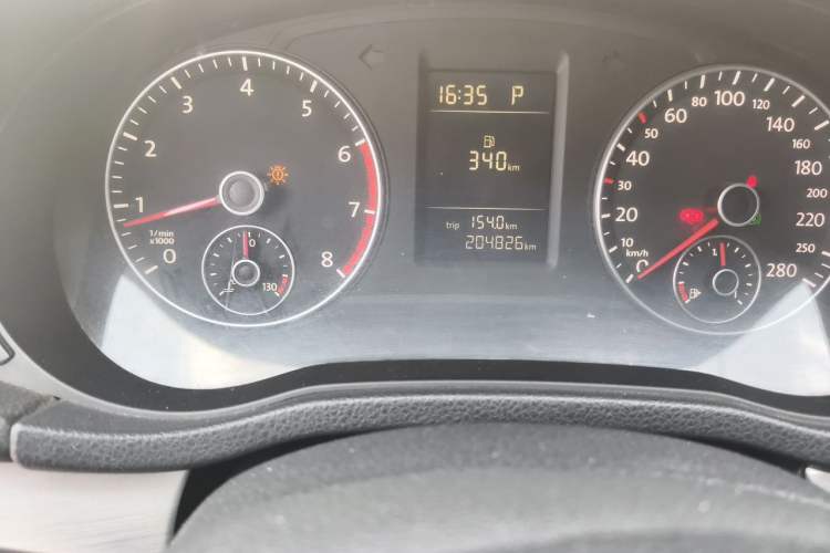 Used Volkswagen Passat 2011 1.8TSI Automatic Prestige Edition Odometer Close Up
