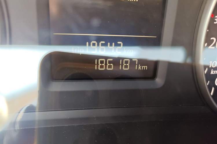 Used Volkswagen Passat 2011 1.8 TSI DSG Prestige Edition Odometer Close Up