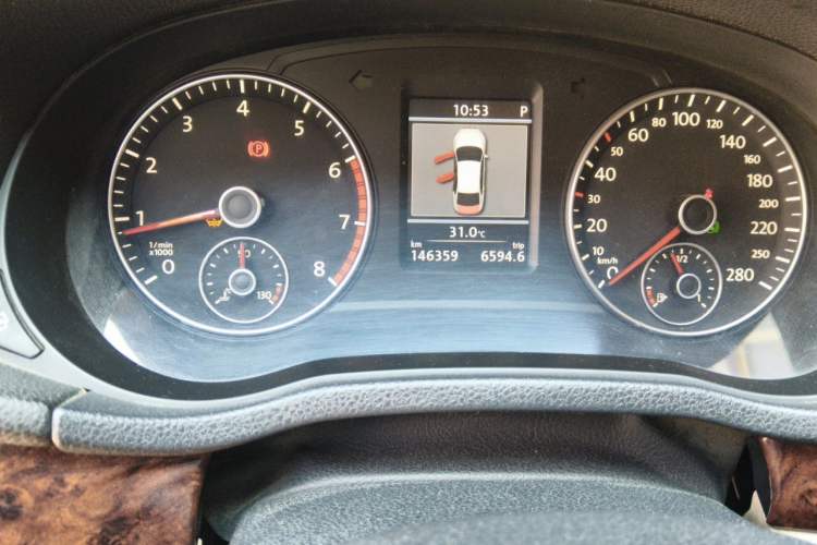 Used Volkswagen Passat 2011 1.8TSI DSG Prestige Edition Odometer Close Up