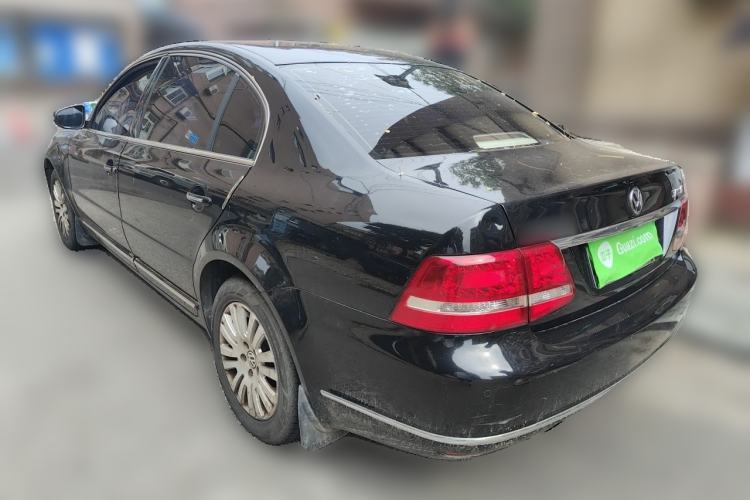 Used Volkswagen Passat 2011 2.0L Manual Luxury Version Rear Left 45 Deg