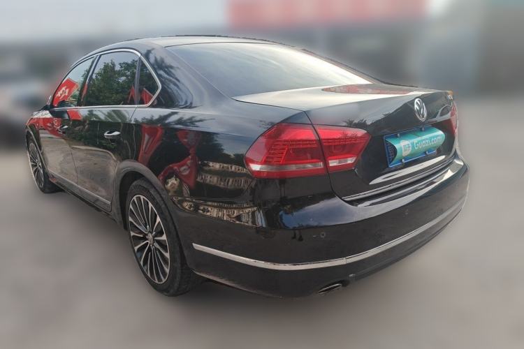 Used Volkswagen Passat 2011 3.0L V6 DSG Flagship Deluxe Edition Rear Left 45 Deg