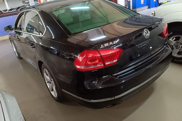 Used Volkswagen Passat 2011 2.0 TSI DSG Premium Edition Rear Left 45 Deg