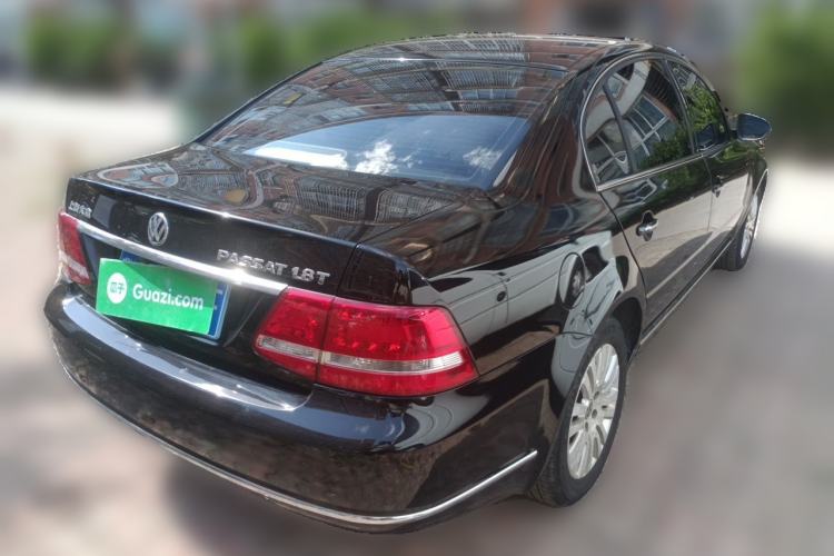 Used Volkswagen Passat 2011 1.8T Automatic Luxury Model Rear Right 45 Deg