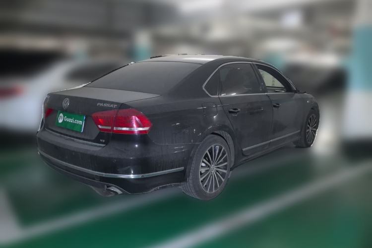 Used Volkswagen Passat 2011 3.0L V6 DSG Flagship Edition Rear Right 45 Deg