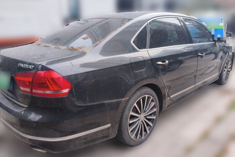Used Volkswagen Passat 2011 3.0L V6 DSG Flagship Deluxe Edition Rear Right 45 Deg