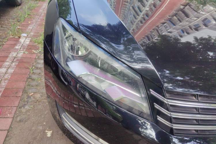 Used Volkswagen Passat 2011 1.8TSI Automatic Prestige Edition Right Front Headlight